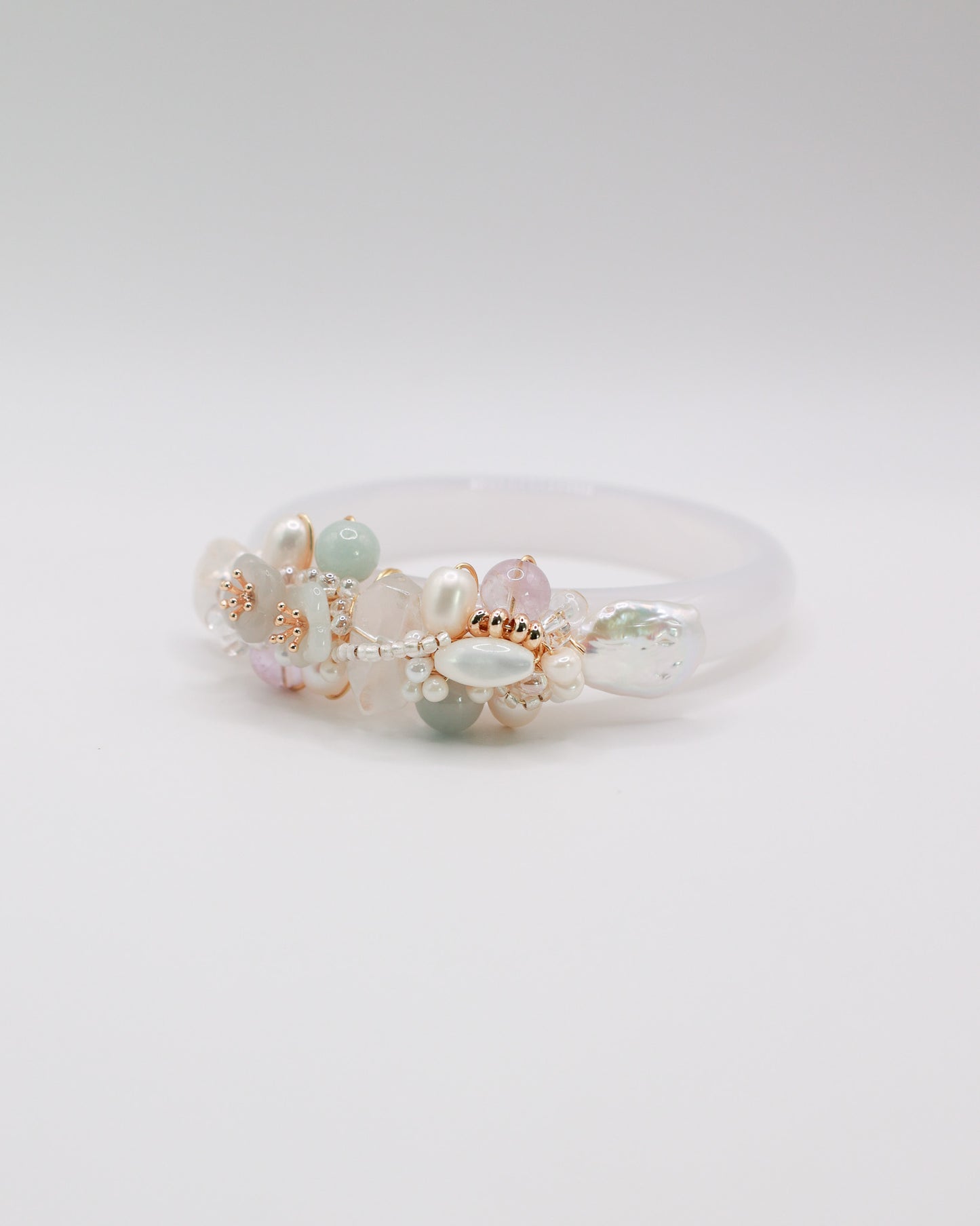 Daydream White Agate Crystal Bangle
