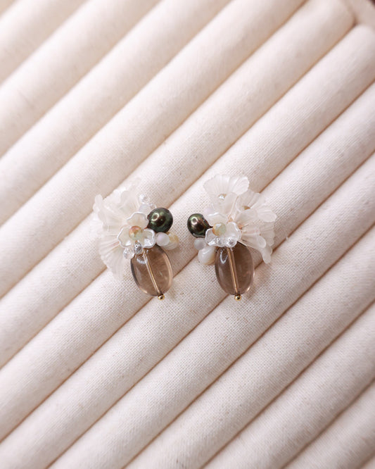 Hanataba: En Art Earrings