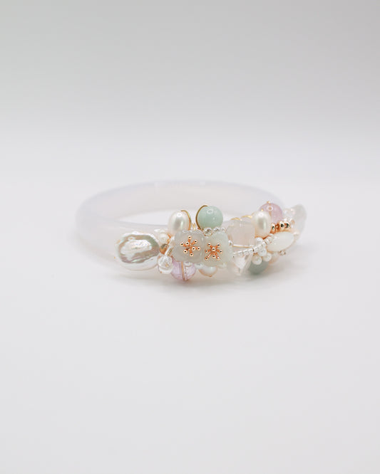 Daydream White Agate Crystal Bangle