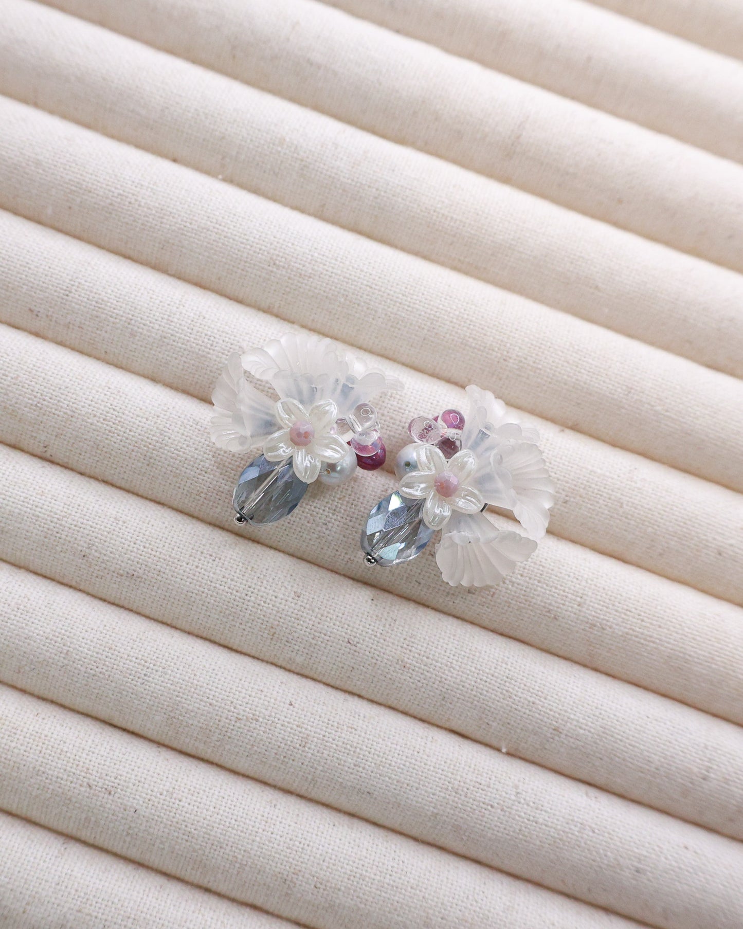 Hanataba: Kasumi Art Earrings