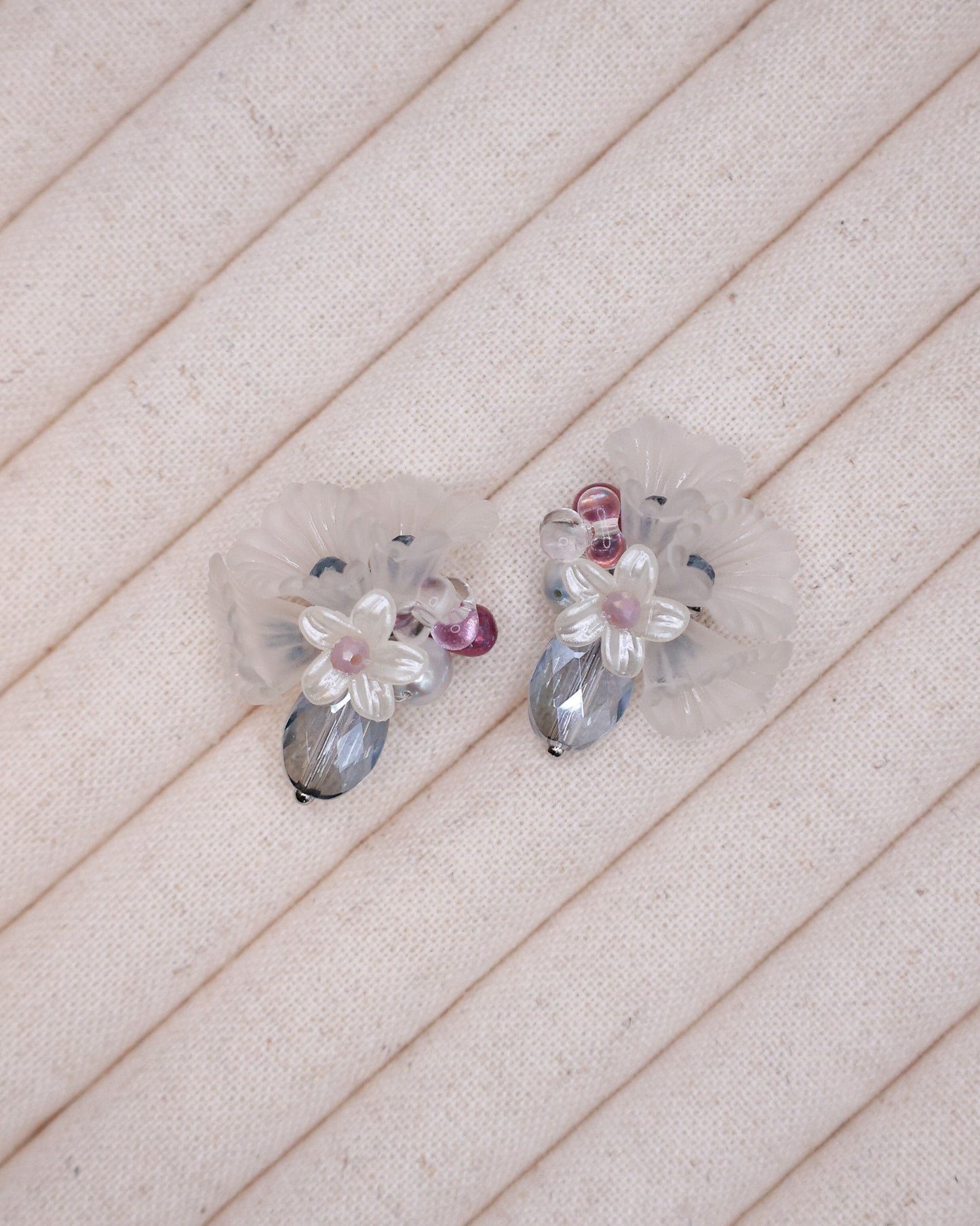 Hanataba: Kasumi Art Earrings