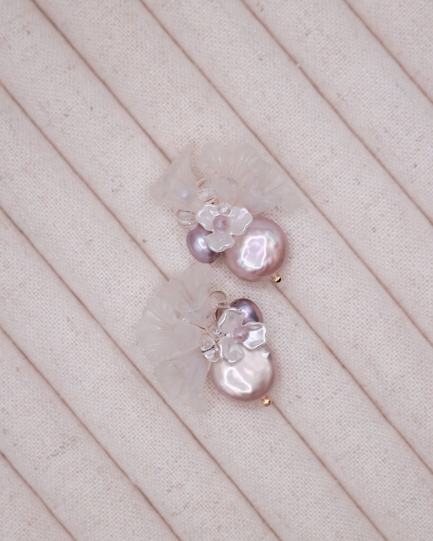 Hanataba: Sumire Art Earrings