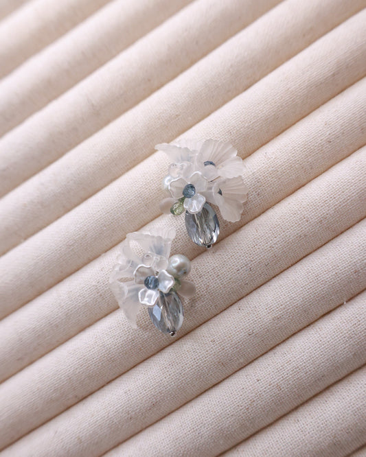 Hanataba: Mizuiro Art Earrings