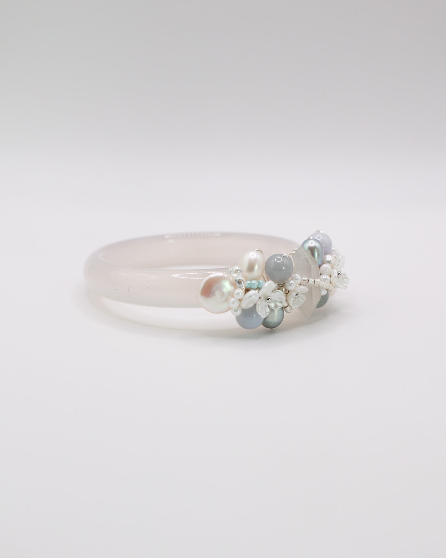 Sky Light White Agate Crystal Bangle