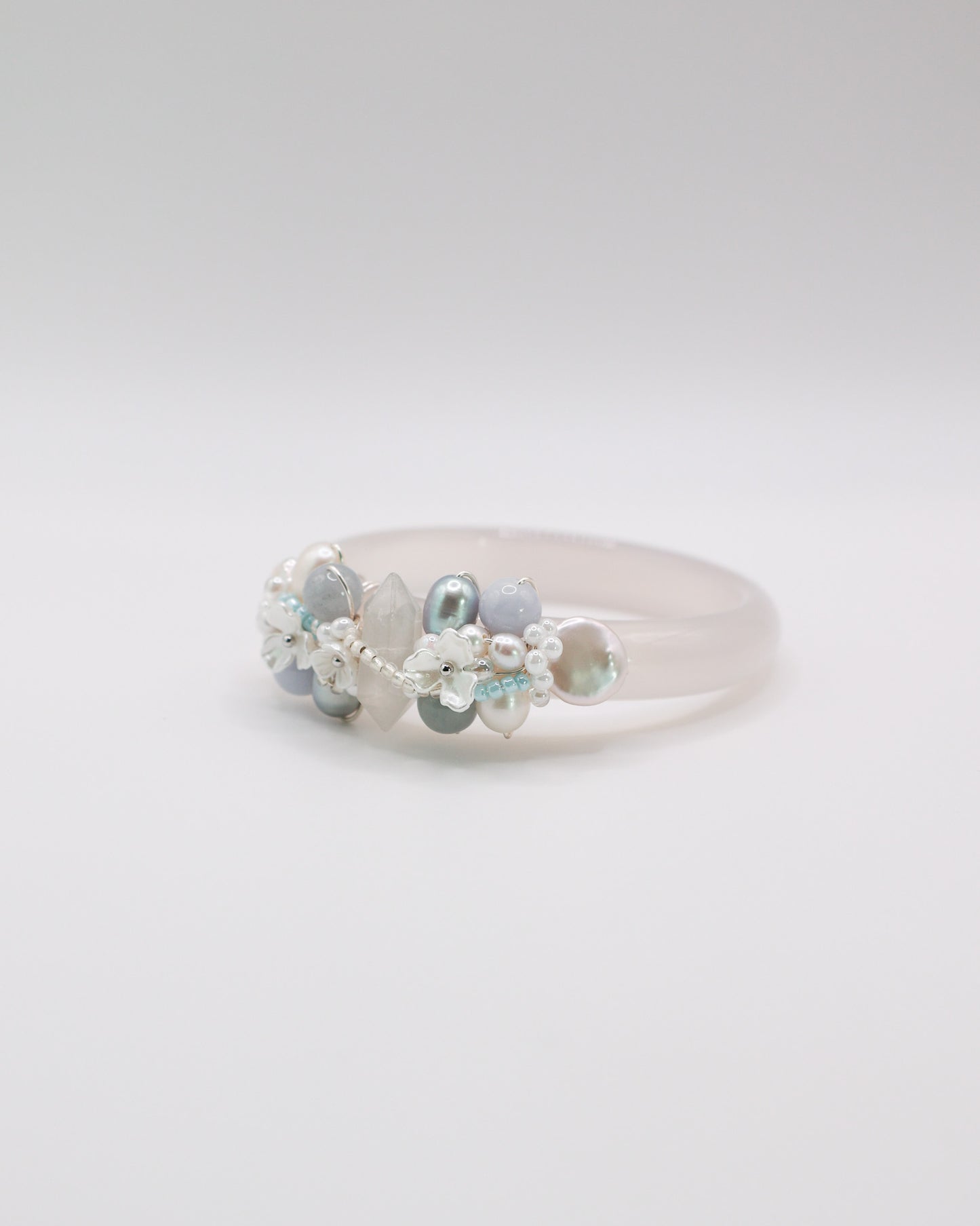 Sky Light White Agate Crystal Bangle